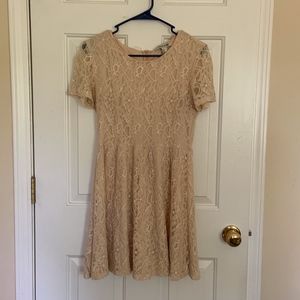 Forever 21 cream lace dress size M